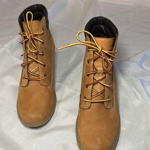Timberland wedge heel boots 7 Amston nubuck